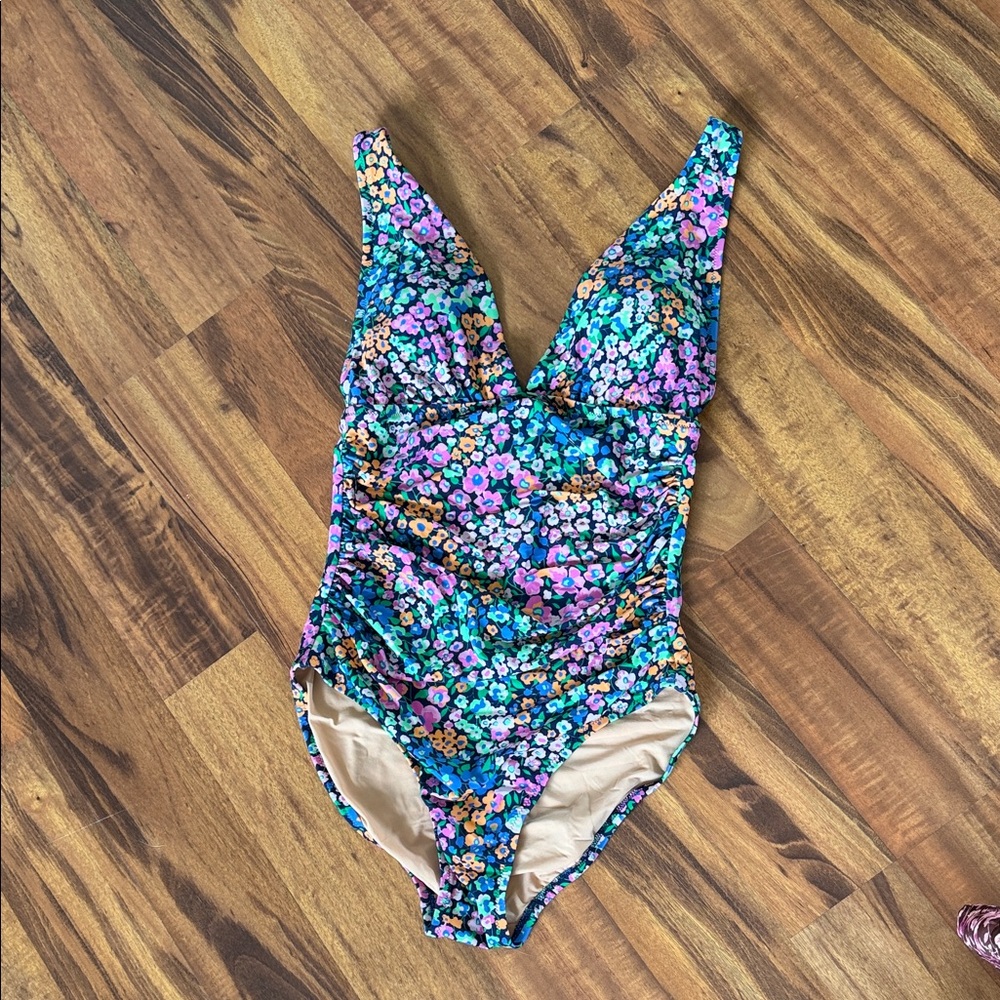 Floral One-Piece Swimsuit sz M